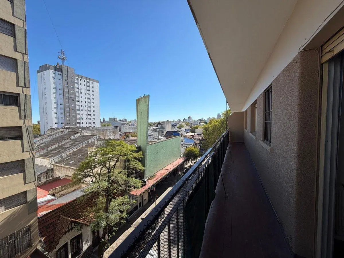 ALQUILER Departamento 3 ambientes Balcon - Centro 3