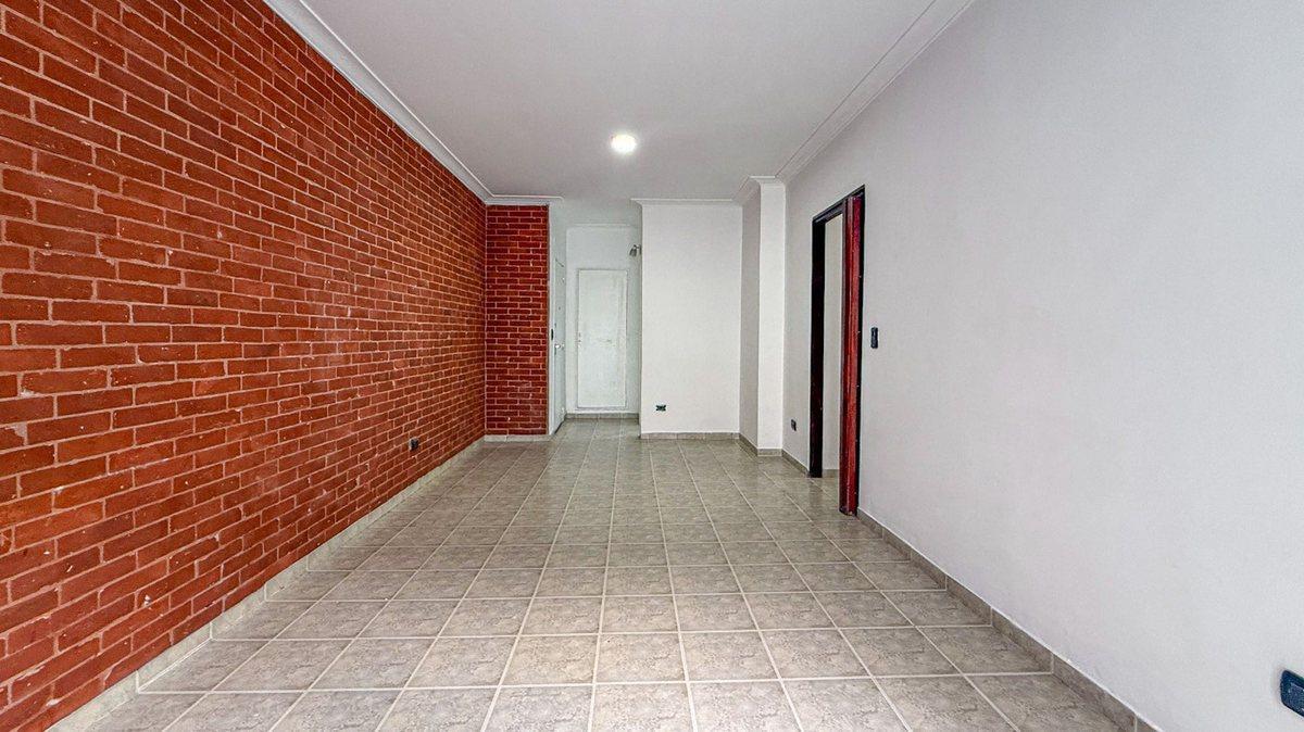 VENTA DEPTO 4 AMBIENTES LA PERLA COCHERA Y  PATIOS