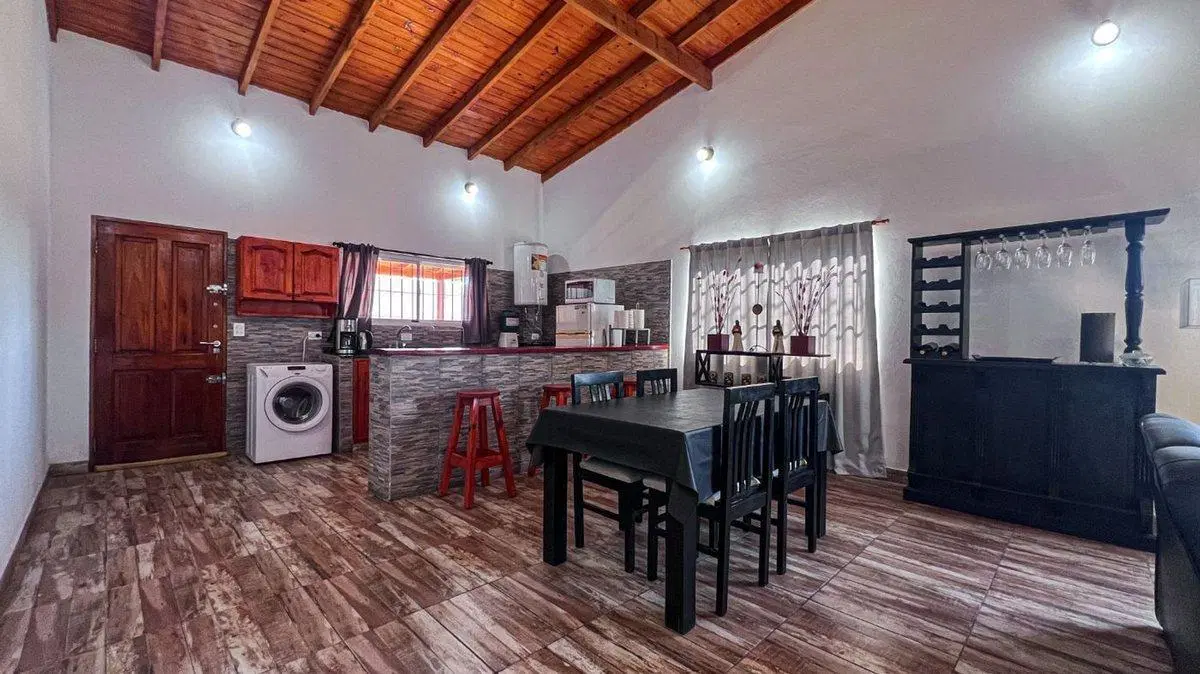 VENTA CASA 3 AMBIENTES VILLA GOLF MIRAMAR 4
