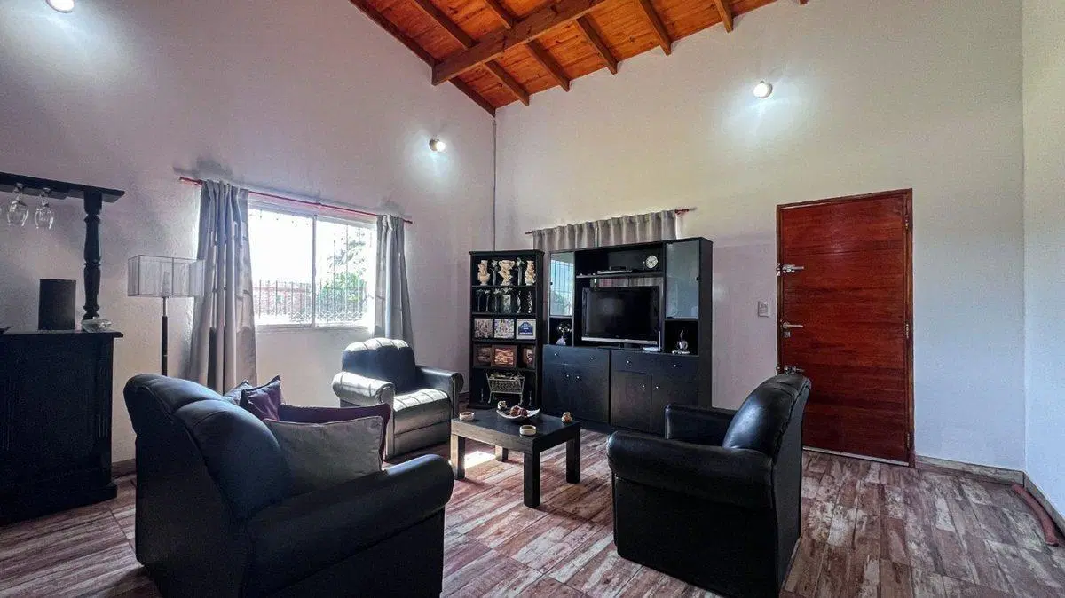VENTA CASA 3 AMBIENTES VILLA GOLF MIRAMAR 2