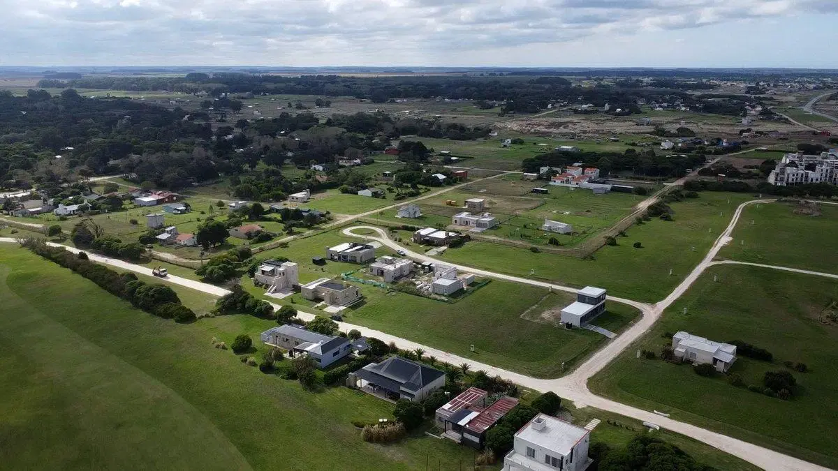 VENTA LOTE N 240 EN BARRIO MIRAMAR LINKS CLUB 2
