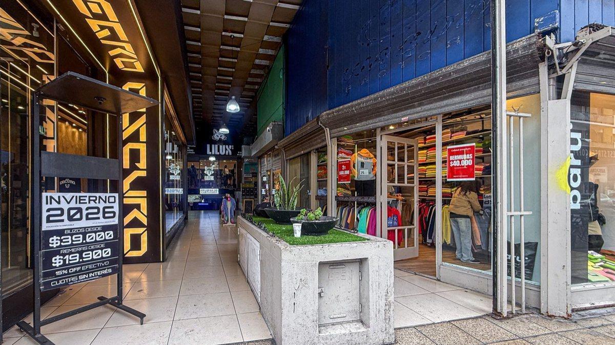 VENTA LOCAL CON SOTANO GALERIA EVES PEATONAL.