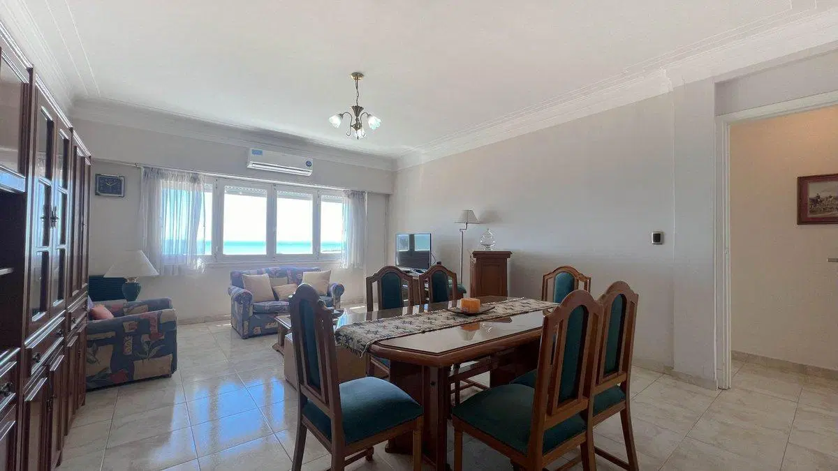 Departamento  4 Amb en venta La Perla vista mar 2