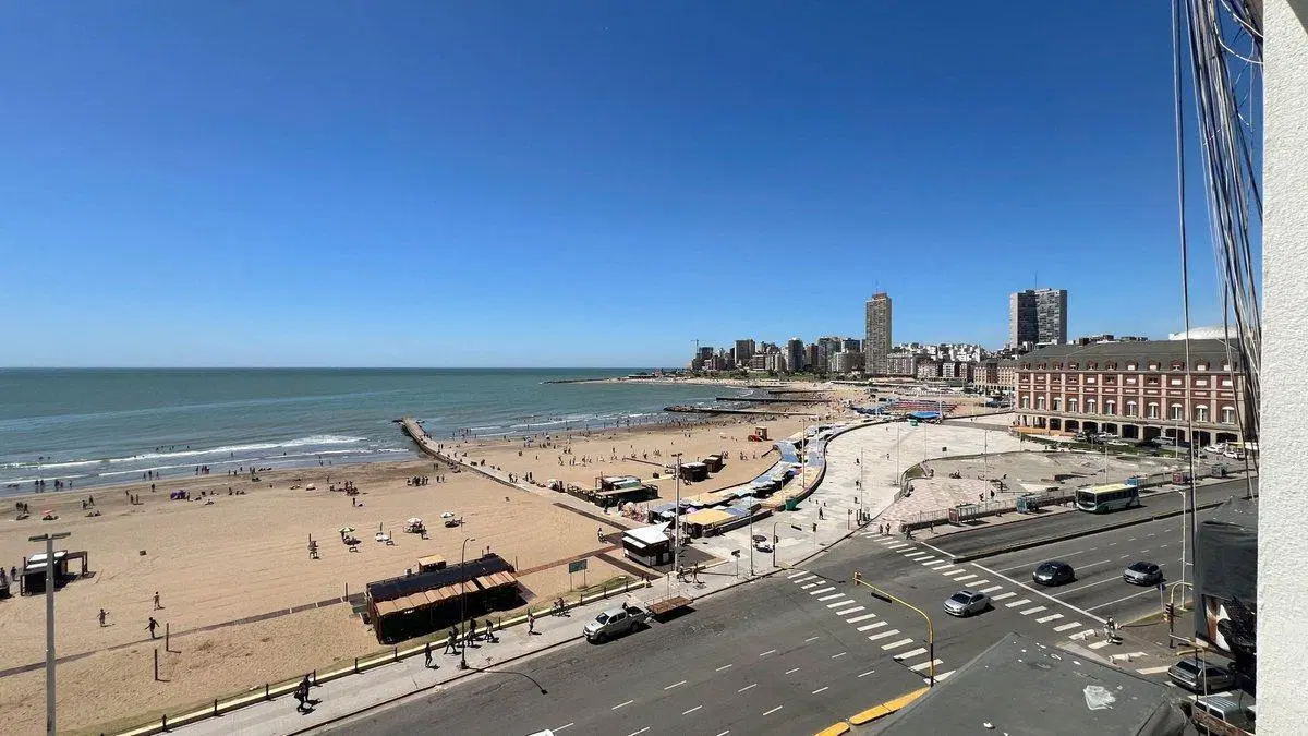 Departamento  4 Amb en venta La Perla vista mar 4
