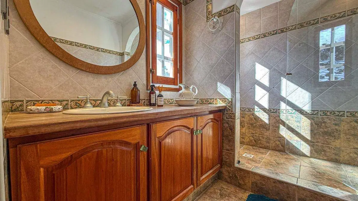 VENTA CASA 5 AMBIENTES PARQUE Y PISCINA SIERRAS 5