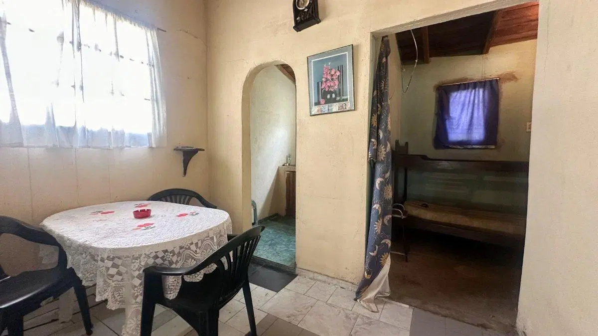 VENTA CASA 2 AMB - BARRIO HIPODROMO 4