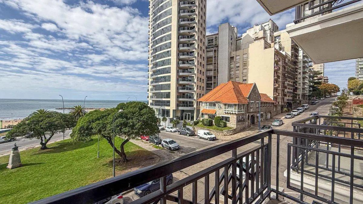 En Venta Semipiso 4 amb vista al mar – Z Güemes 3