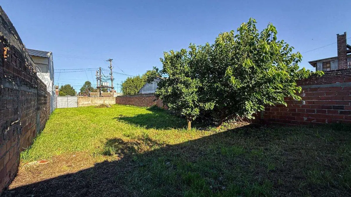 VENTA Lote de 233 M2 en barrio Gral. San Martín 4