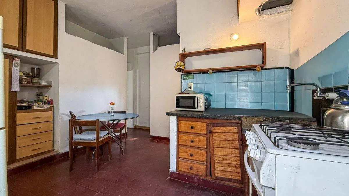 VENTA Casa 2 Amb con garage + Departamento 3 Amb 4