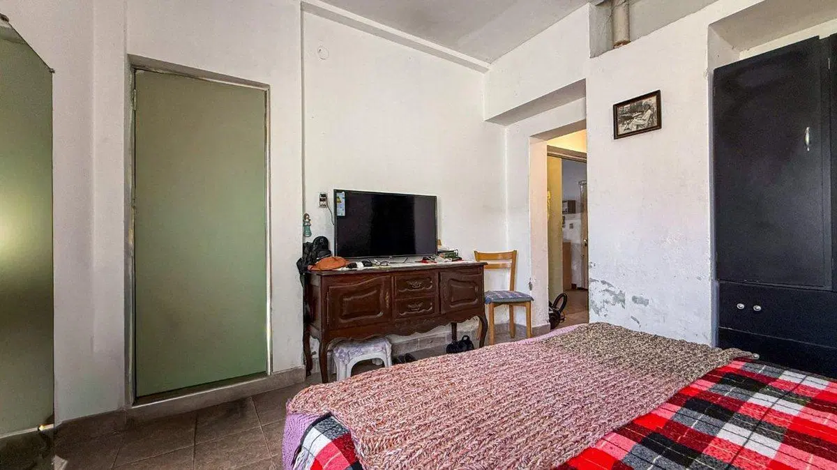 VENTA Casa 2 Amb con garage + Departamento 3 Amb 3
