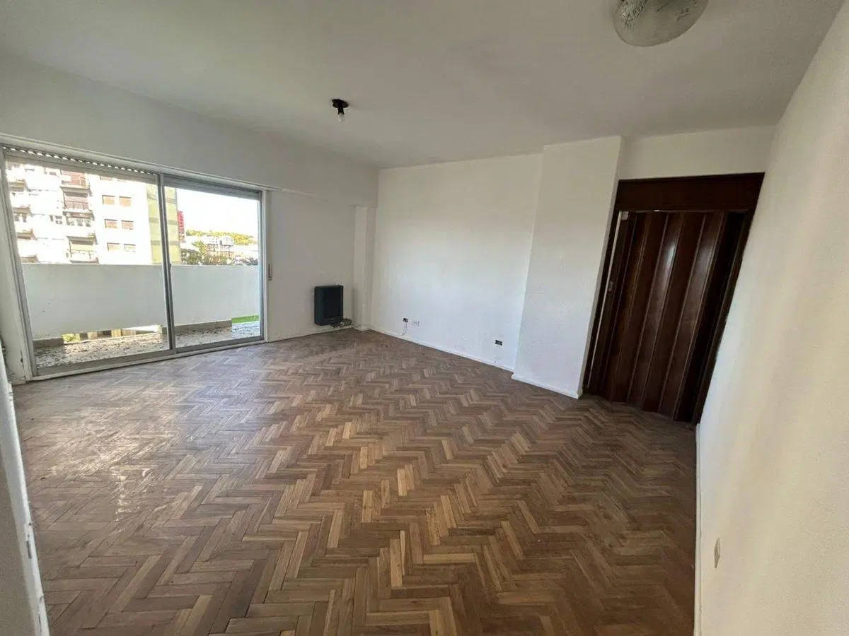 VENTA DPTO 2 AMBIENTES FRENTE SARMIENTO COCHERA 2