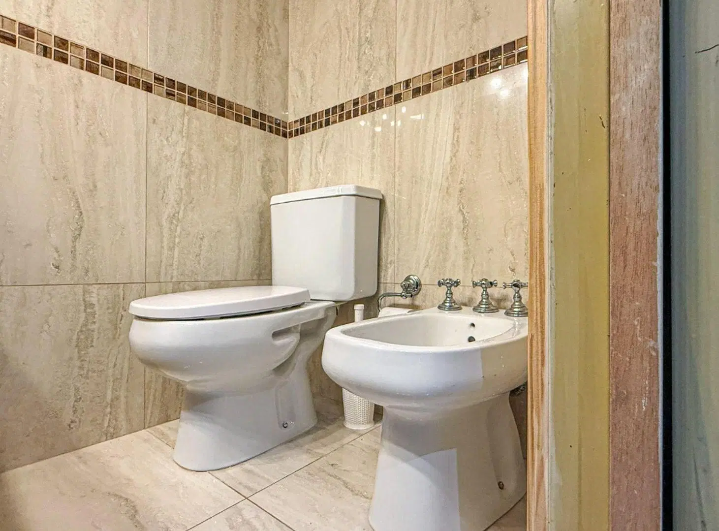 ALQUILER CASA 5 AMBIENTES MIRAMAR LAS LOMAS 4