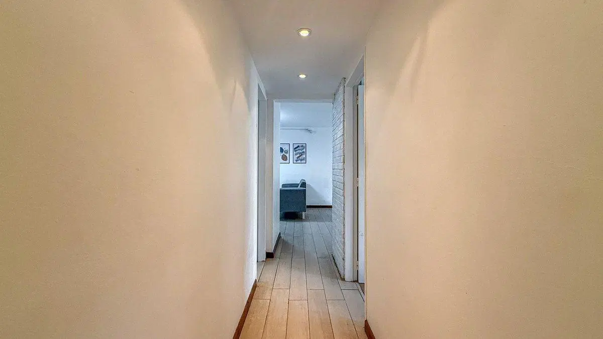 Venta Departamento 3 ambientes al frente balcón 5