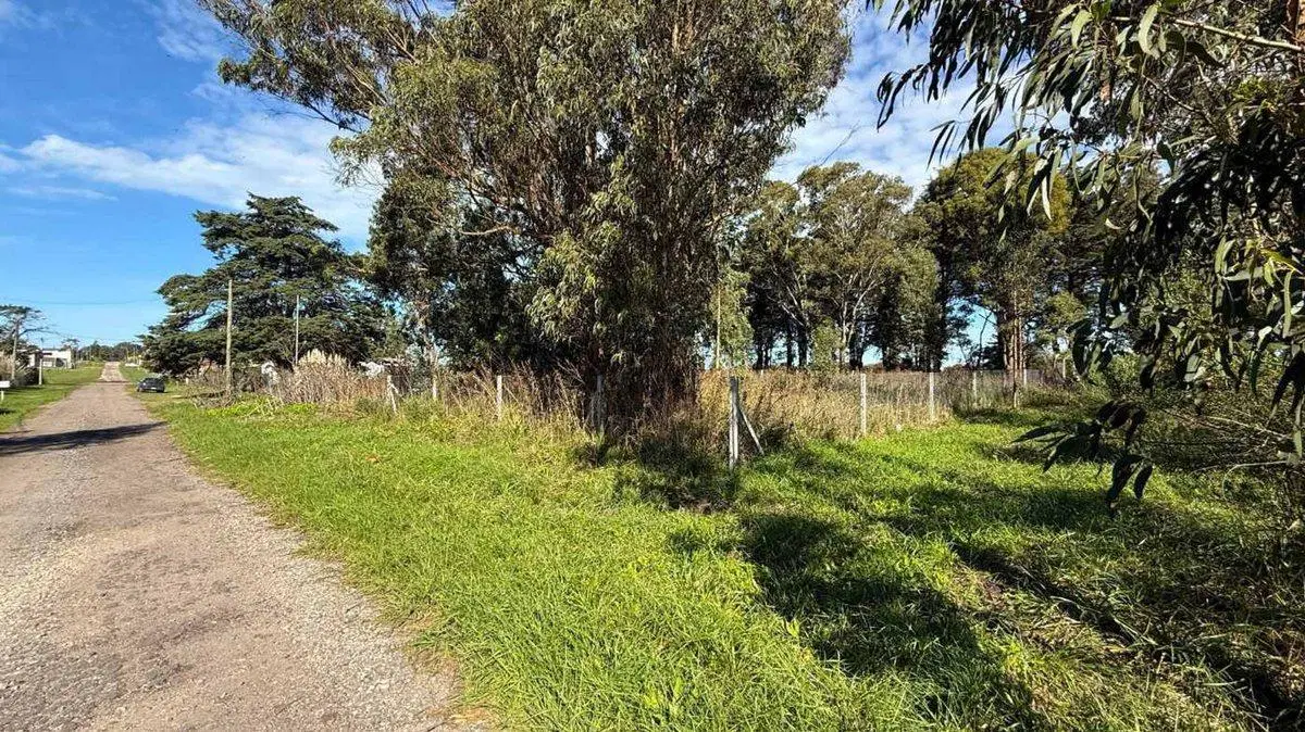 Venta lote en Acantilados  muy buena ubicacion 5