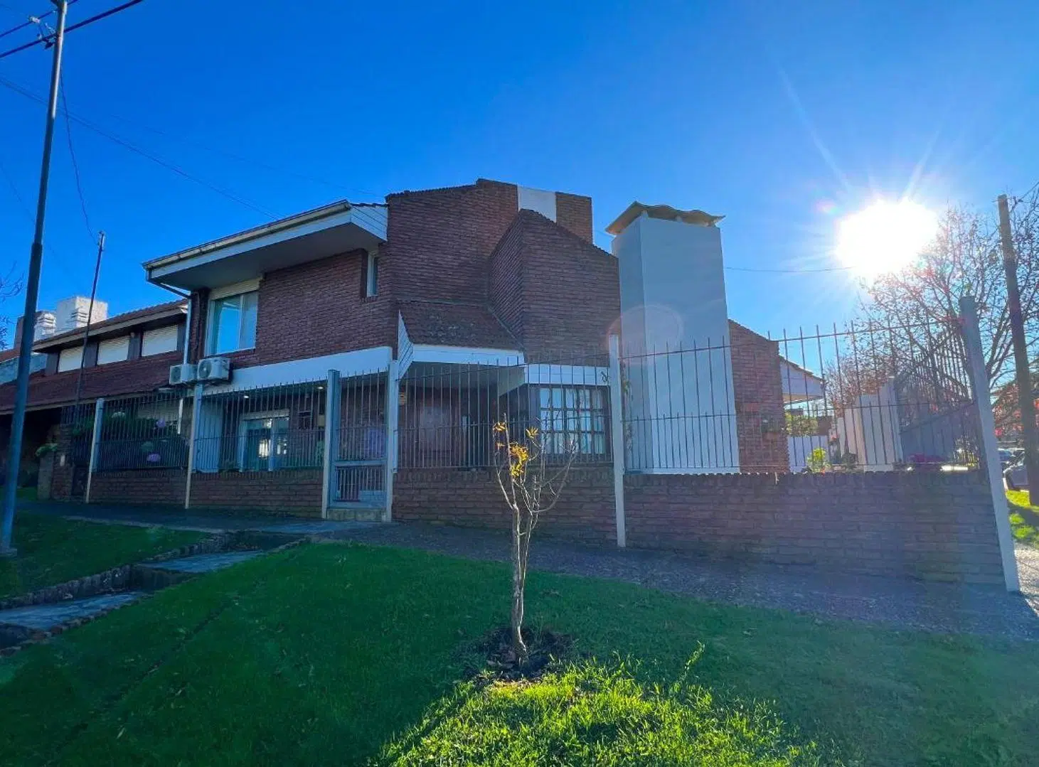 Venta Casa 5 amb jardin y garage doble San Carlos 2