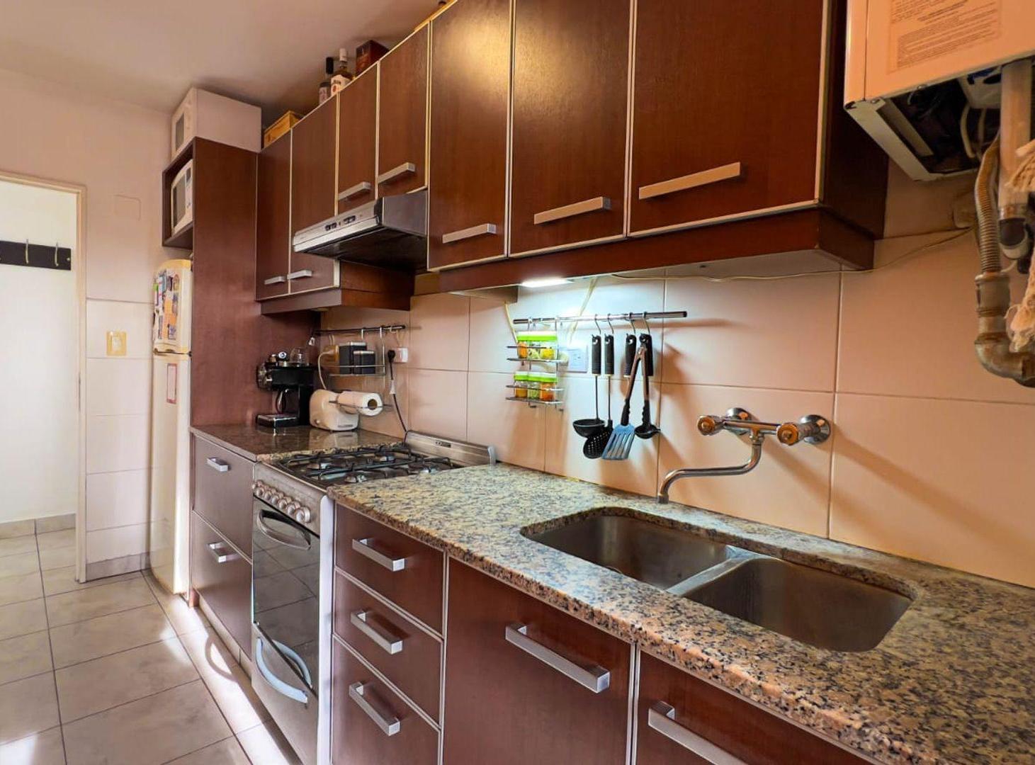 Foto de Departamento 4 ambientes con cochera, zona Chauvin, imagen 2