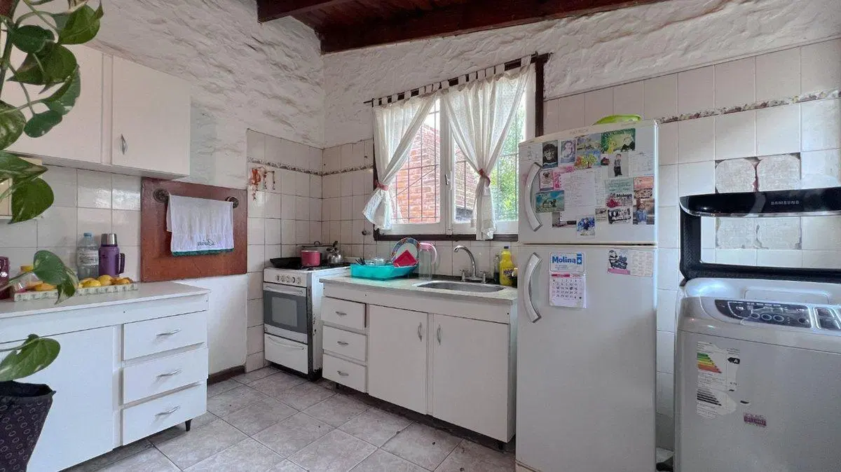 VENTA CASA 3 AMBIENTES BARRIO POMPEYA 5