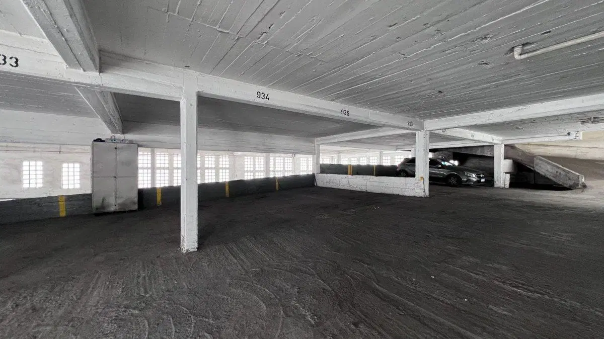 VENTA COCHERA OPORTUNIDAD CENTRO MAR DEL PLATA 4