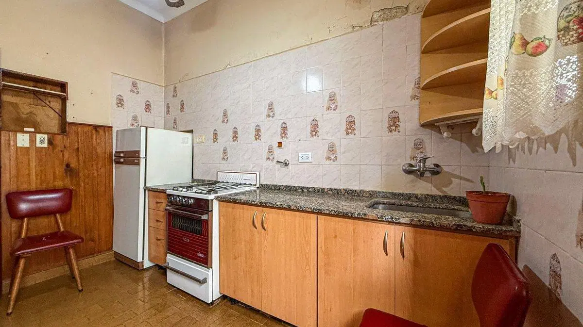 CASA EN VENTA 3 AMBIENTES MAS DEPARTAMENTO 5