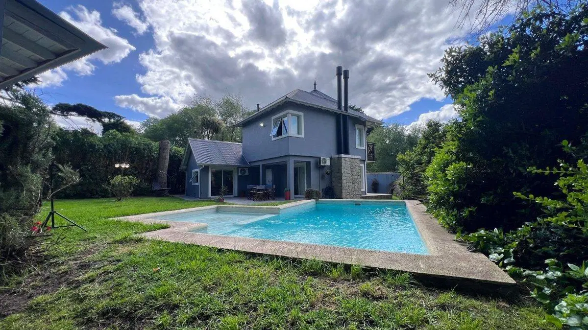 Venta casa 5 ambientes con pileta Colina Alegre 4