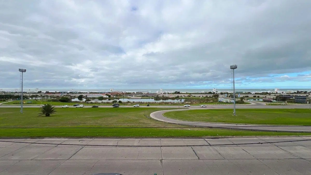VENTA EDIFICIO FRENTE AL MAR PUNTA MOGOTES 3
