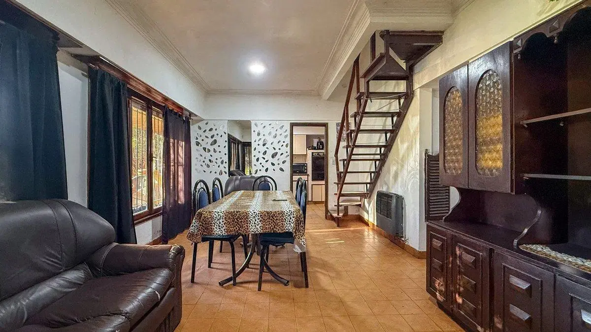 OPORTUNIDAD CASA CON LOCAL COMERCIAL 3