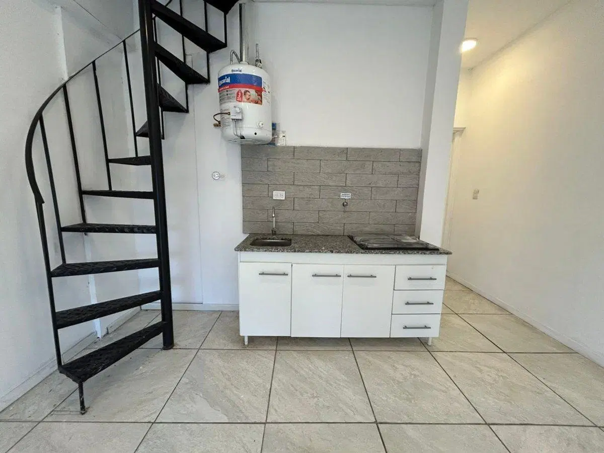 VENTA PH AL FRENTE MONOAMBIENTE SAN JUAN TERRAZA 4