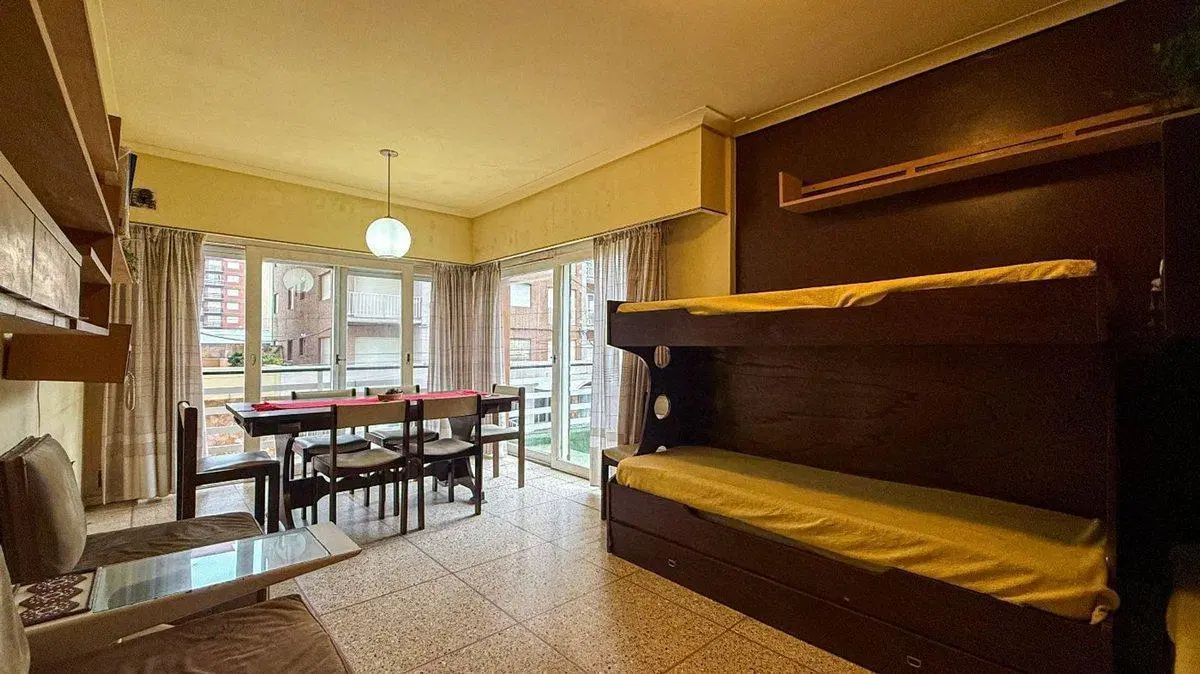 VENTA DEPTO 2 AMB.  VISTA AL MAR C/TERRAZA MIRAMAR 4