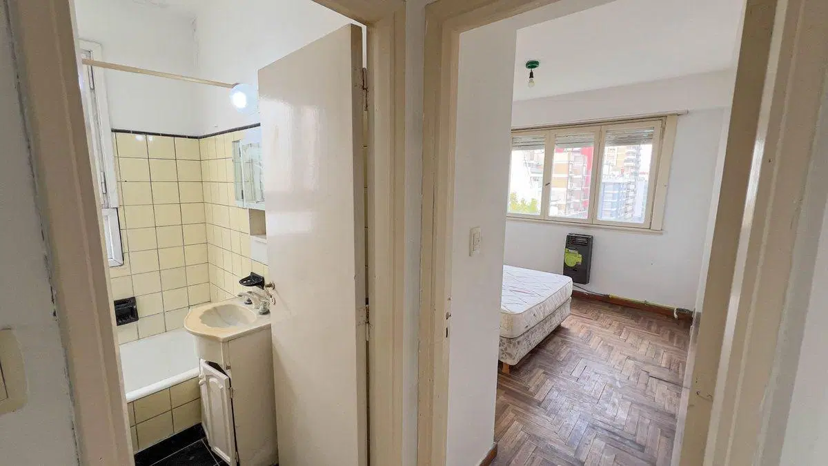 ALQUILER DEPTO 2 AMBIENTES CON BALCON A LA CALLE 4