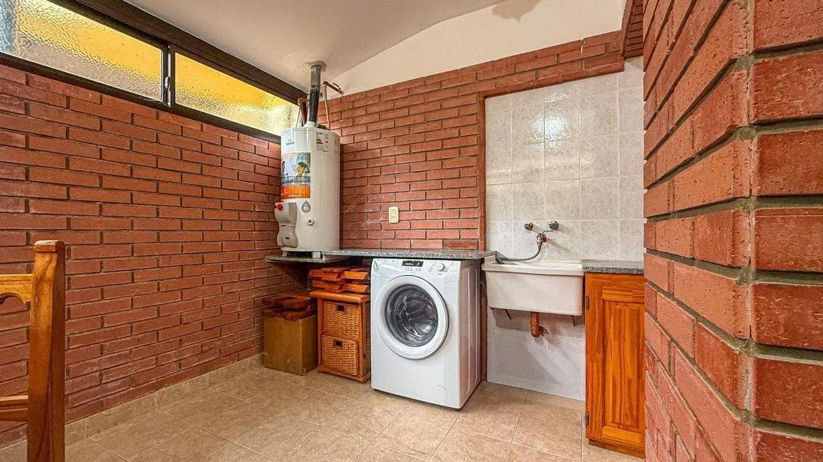 VENTA DEPTO 2 AMBIENTES CON COCHERA MIRAMAR 4