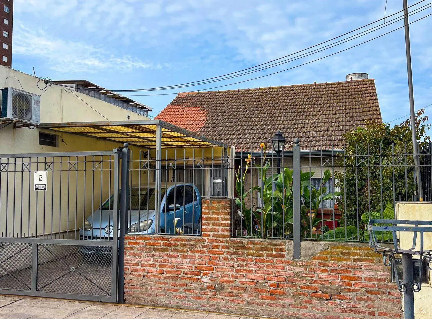 venta casa 5 ambientes Villa Primera con local 4