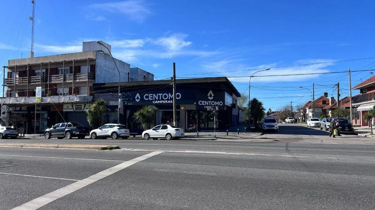 Venta local + depósito esquina Av. Juan B. Justo 3