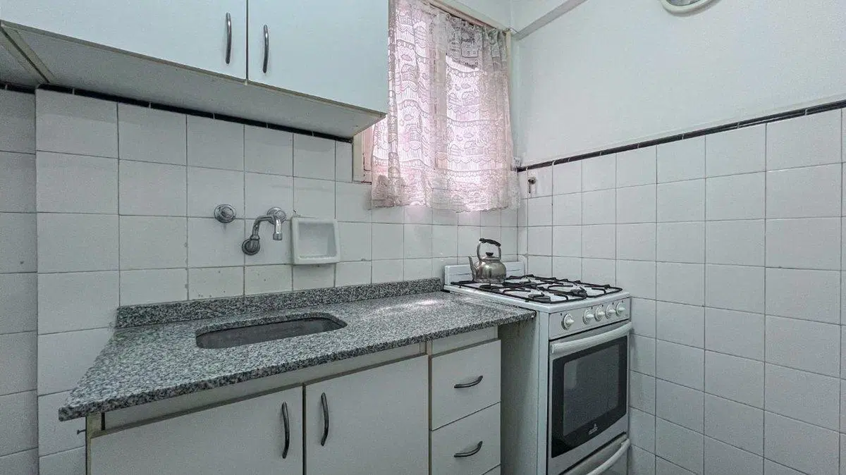 DEPARTAMENTO  EN VENTA DE 2 AMBIENTES CENTRO 5