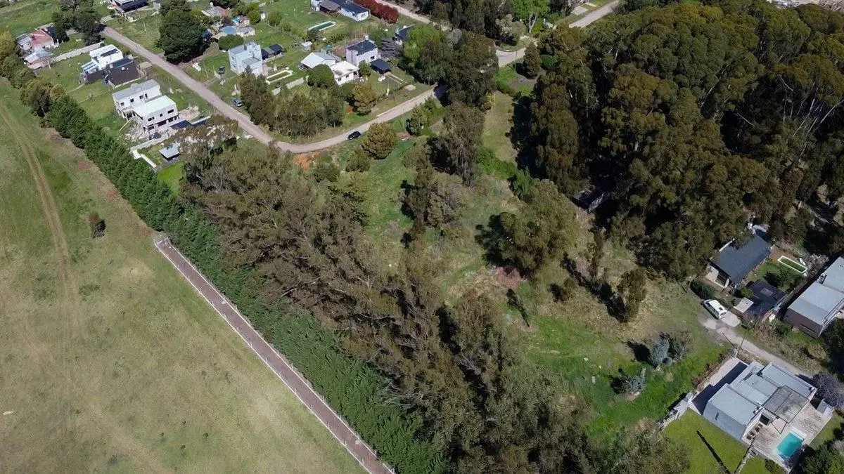 VENTA TERRENO EN ACANTILADOS 475 M2 4