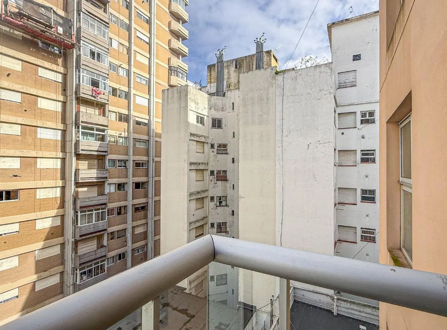 Venta Monoambiente 40m2 luminoso  – Plaza Colon 2