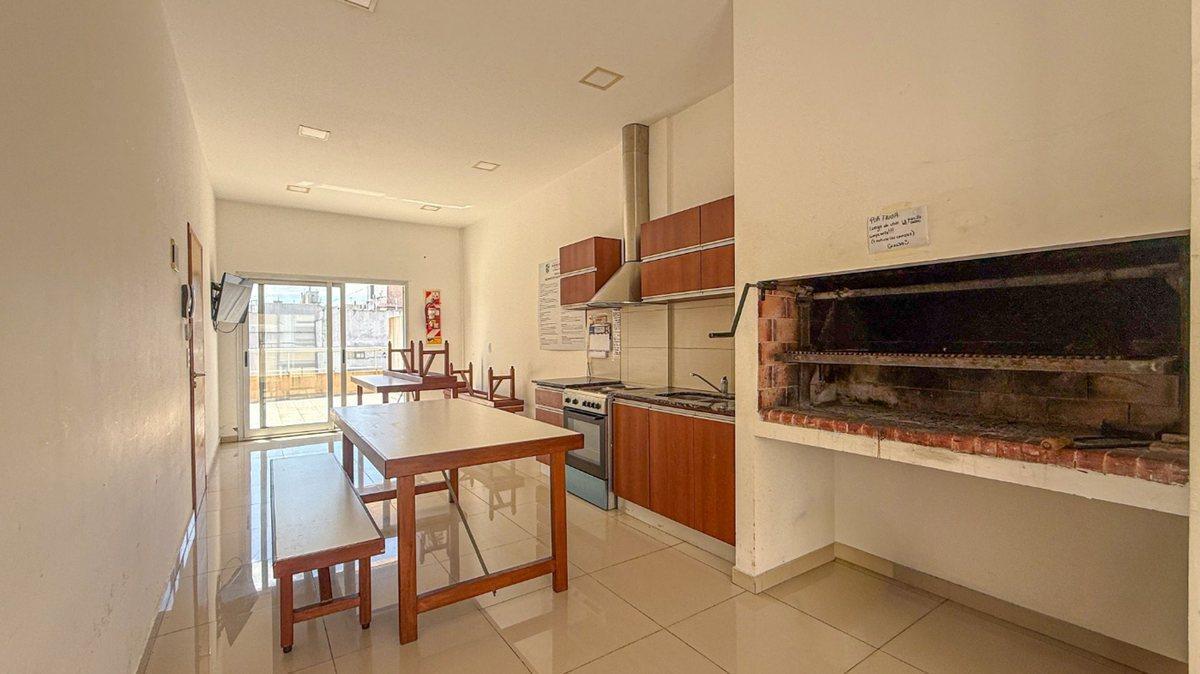 Foto de Venta Monoambiente 40m2 luminoso – Plaza Colon, imagen 3