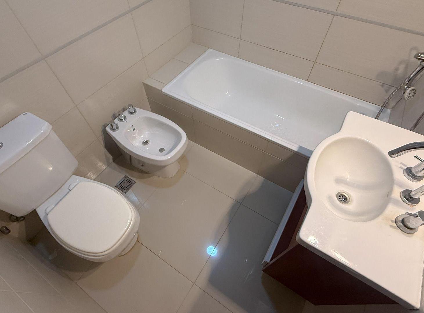 Foto de Venta Monoambiente 40m2 luminoso – Plaza Colon, imagen 1