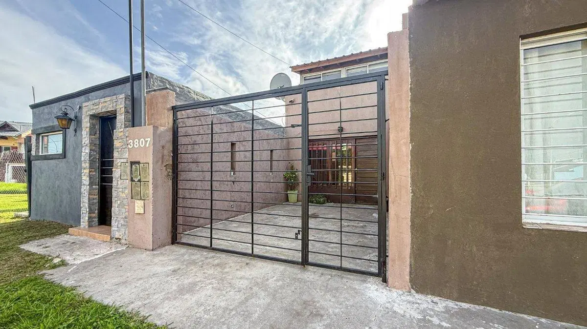 VENTA Casa duplex 3 ambientes en Faro con cochera 3