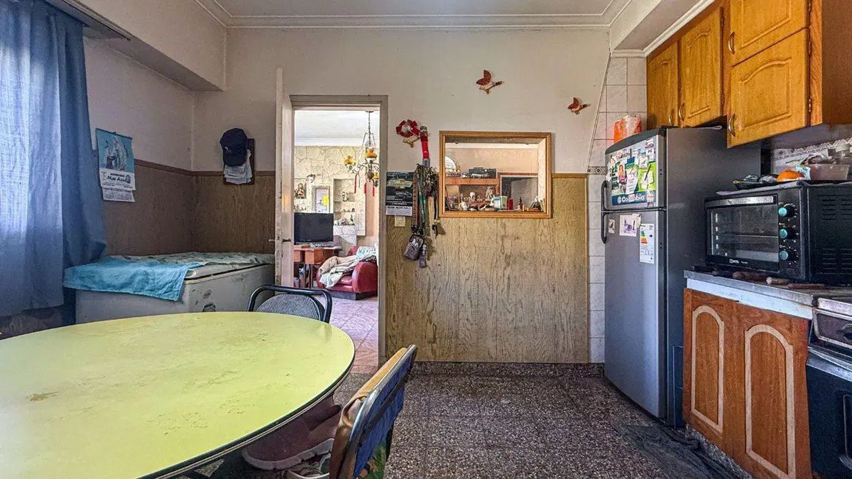 Venta casa 3 ambientes en Las Avenidas con jardín 5