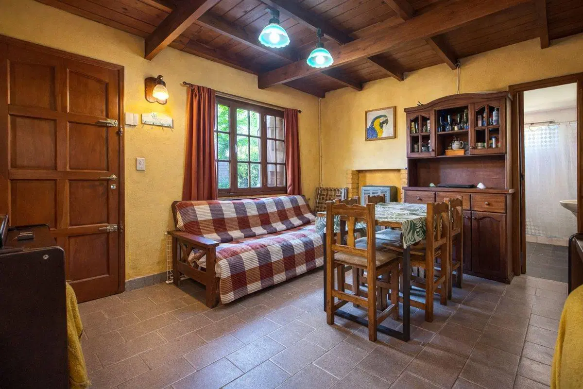 VENTA CASA 3 AMBIENTES ALPINA CON PARQUE 4