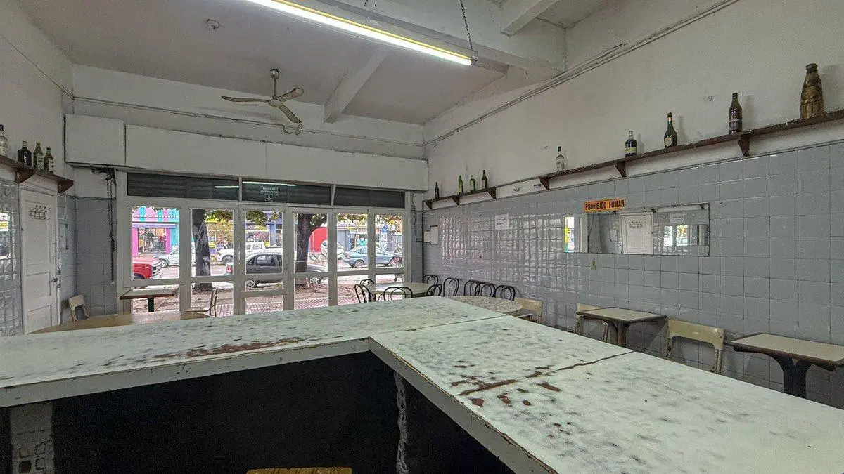 ALQUILER LOCAL COMERCIAL AV. JACINTO PERALTA RAMOS 3