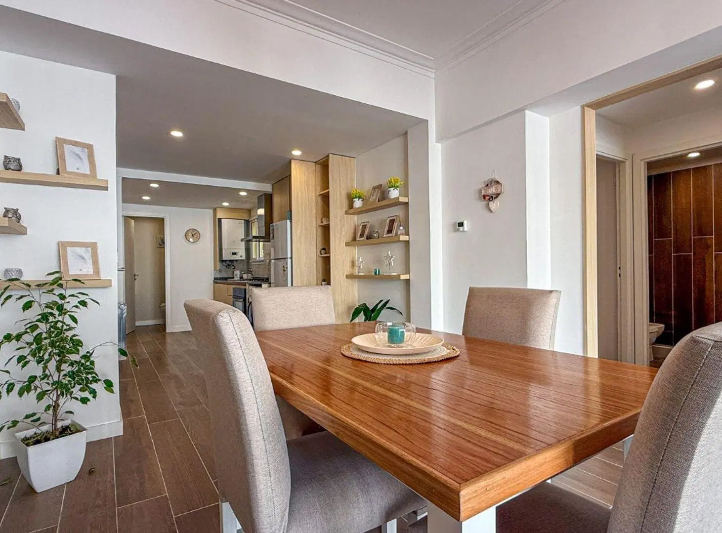 VENTA DEPARTAMENTO 3 AMBIENTES AL FRENTE CENTRO 4