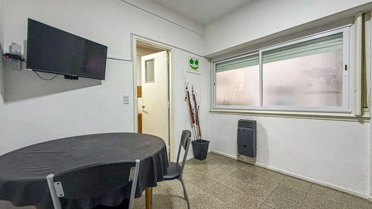 VENTA monoambiente, zona plaza Colon 3