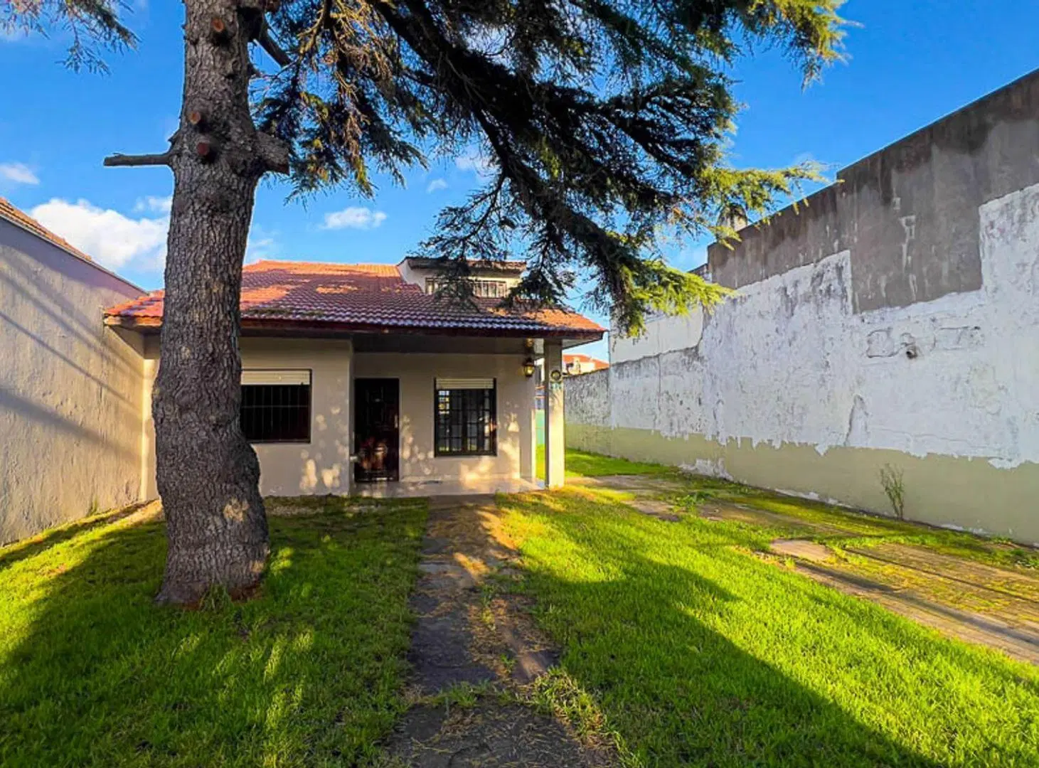 VENTA CASA 3 AMBIENTES  PARQUE BARRIO EL PROGRESO 2