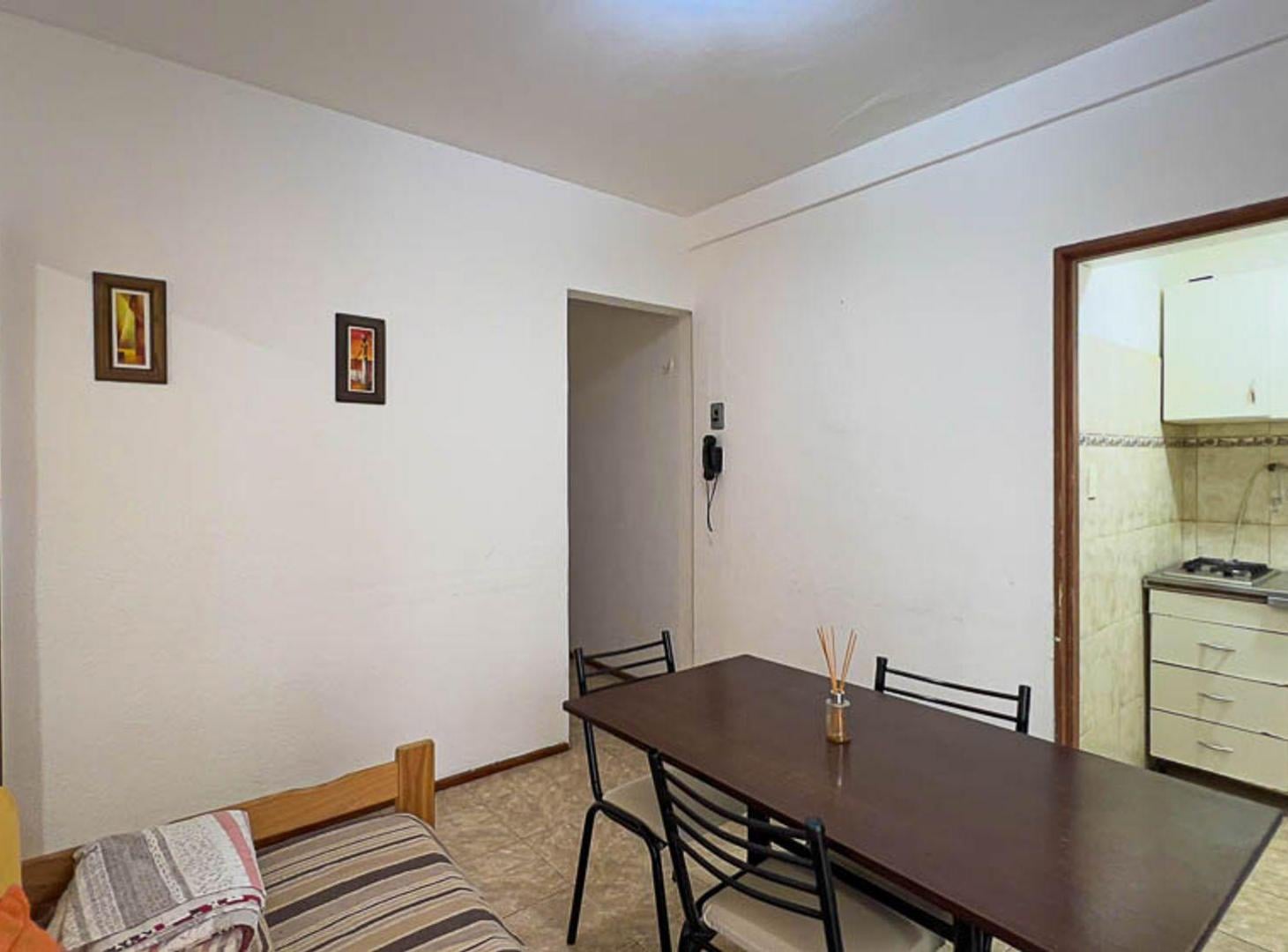 Foto de VENTA DEPTO 2 AMB A 1 CUADRA DEL MAR AV COLÓN., imagen 3
