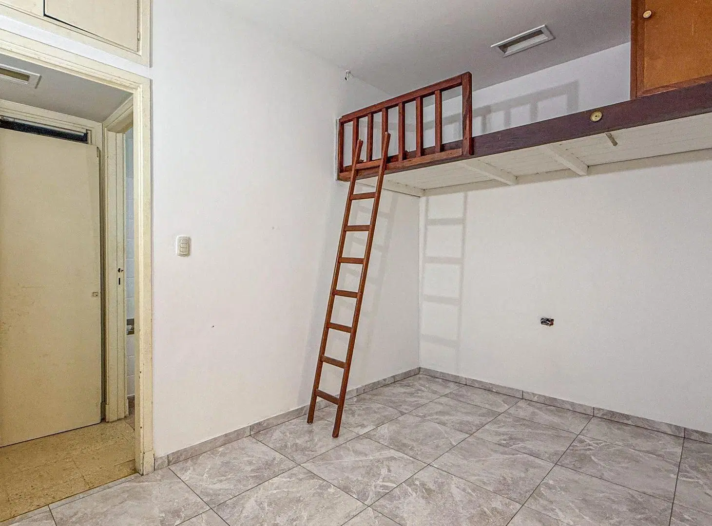 MONOAMBIENTE EN VENTA PASEO ALDREY 5