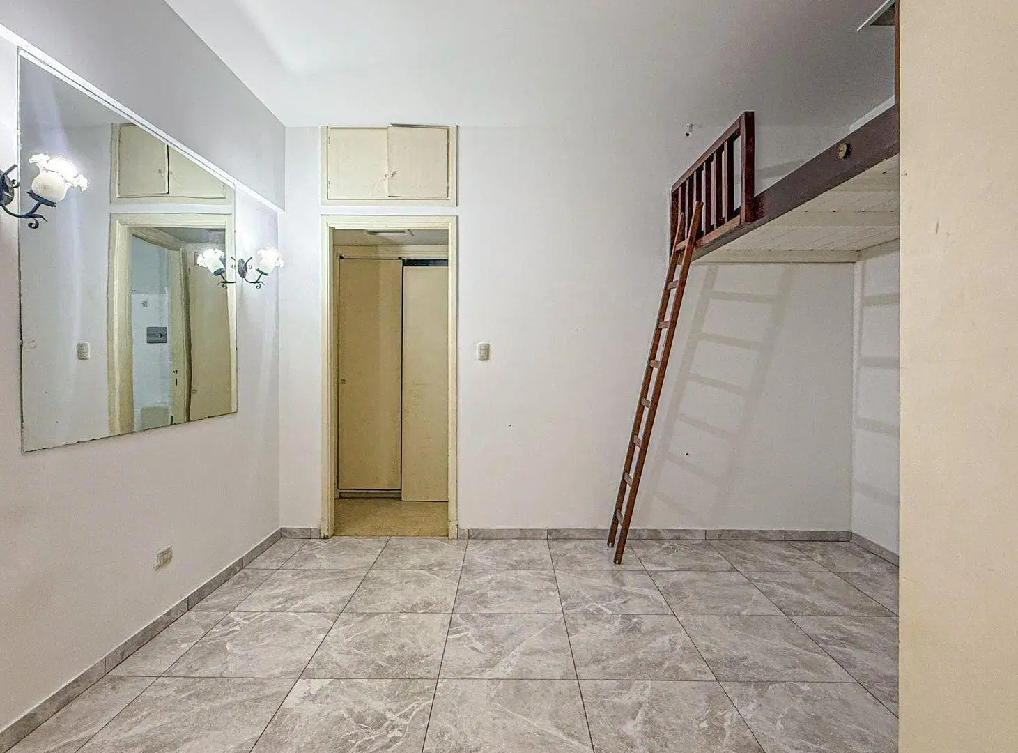 MONOAMBIENTE EN VENTA PASEO ALDREY 4