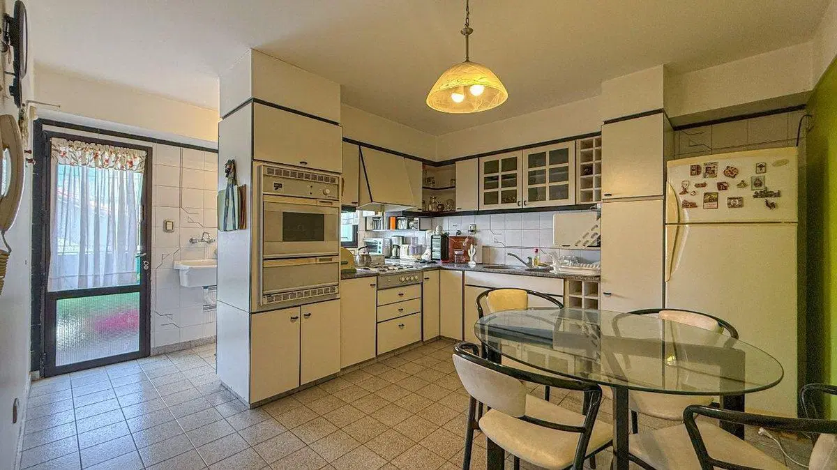 VENTA CASA CON LOCAL COMERCIAL  con GARAGE POMPEYA 3