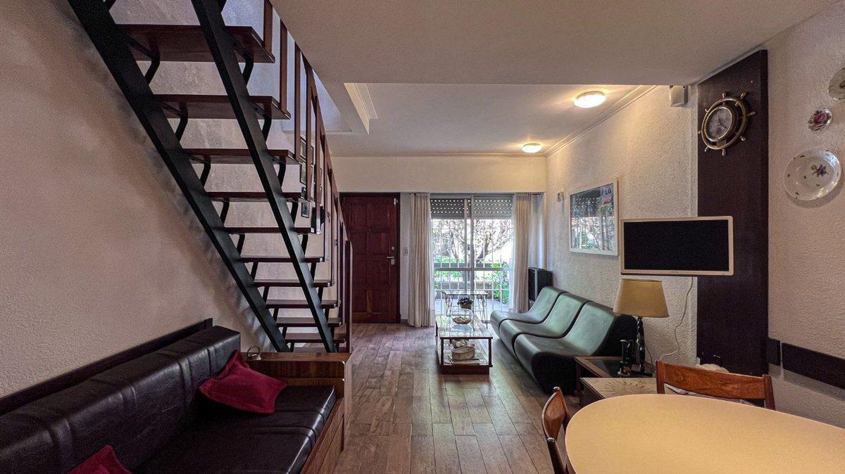 Foto de Venta Duplex 3 ambientes P Mogotes cochera baulera, imagen 1