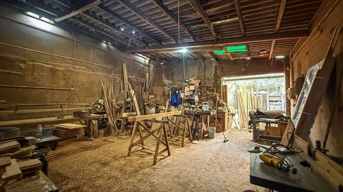 Venta de galpon con casa a reciclar bª los andes 3